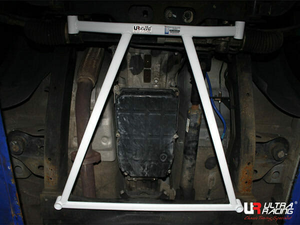 Barra Refuerzo Inferior Delantera Ultra Racing Ssangyong Kyron