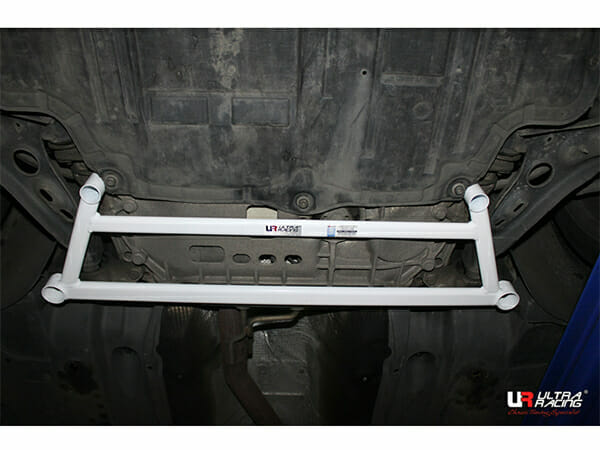 Barra Refuerzo Inferior Delantera Ultra Racing (3248) Volkswagen Passat Cc R36 3.6 4WD 08-17