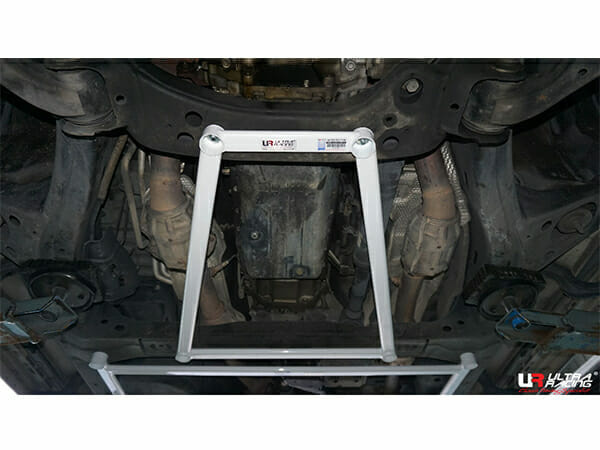 Barra Refuerzo Inferior Delantera Ultra Racing Toyota Land Cruiser J200