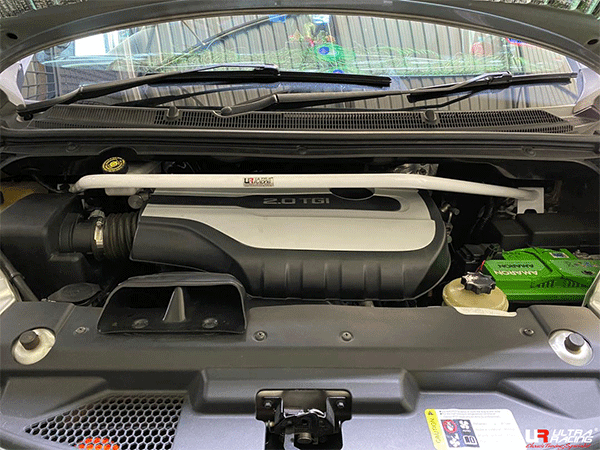Barra de Torretas Delantera Superior Ultra Racing (4168) para Maxus G10 2.0T 2WD 04-08