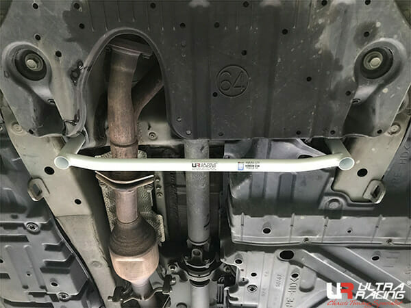 Barra Refuerzo Inferior Central Ultra Racing Lexus RX 270 (AL10)