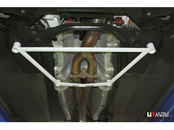 Barra Refuerzo Inferior Central Ultra Racing Volvo XC60 T6R 3.0 4WD FL 10-17