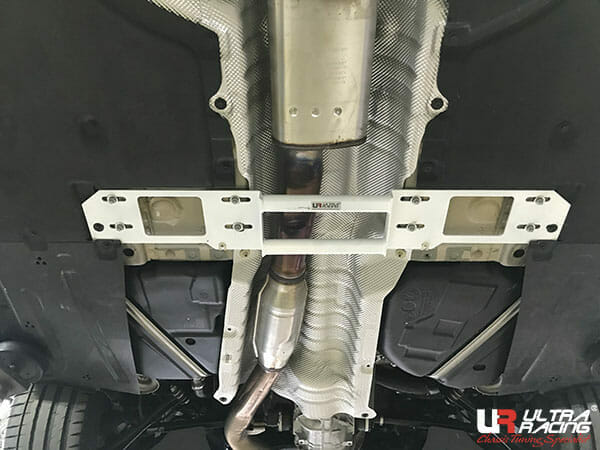 Barra Refuerzo Inferior Central (4110) Ultra Racing BMW 3 G20/G21