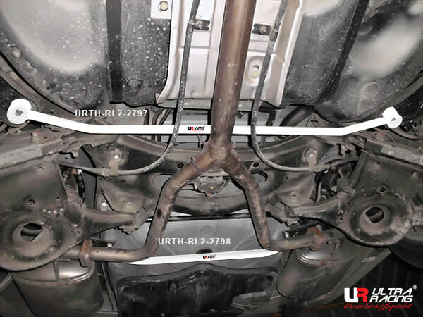 Barra Inferior Trasera (2797) Ultra Racing para Nissan Altima/Teana (L33) 2.0/2.5 12-18/Elgrand 3.5 10+ 2WD