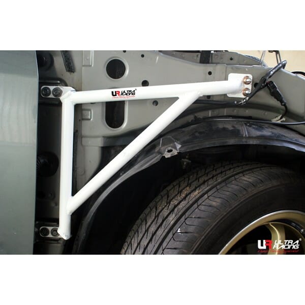 Soportes de Aleta (1533P) Ultra Racing para Nissan Sylphy (G11) 2.0 2WD 06+