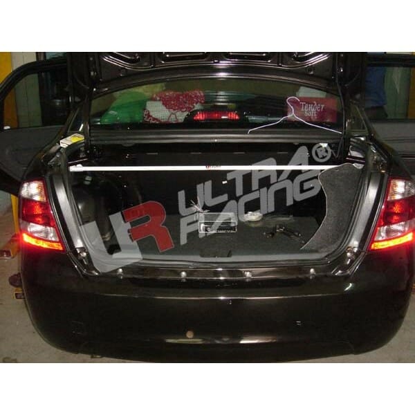 Barra de Torretas Trasera Superior Ultra Racing para Proton Saga BLM