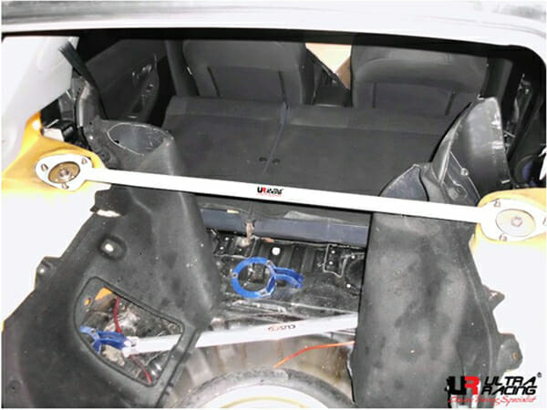 Barra de Torretas Trasera Superior Ultra Racing para Subaru Impreza Wrx (GD) 00-07