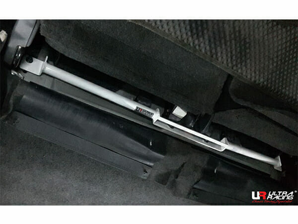 Barra de Torretas Trasera Superior Ultra Racing (2920) Suzuki Solio 1.3 2WD 03-08