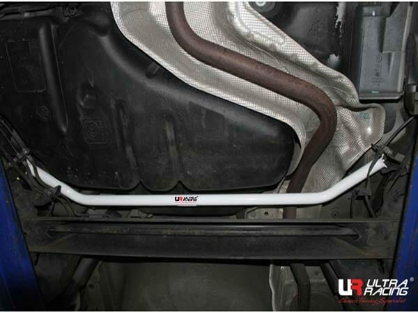 Barra Inferior Trasera Ultra Racing (2241) para Renault Samsung SM3 (L38) 1.6 2WD 09-20