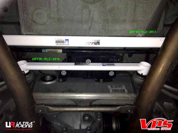 Barra Inferior Trasera Ultra Racing (2910) para BMW 7 F01 (740i) 3.0T 08-15 2WD (incl. F02 LWB)