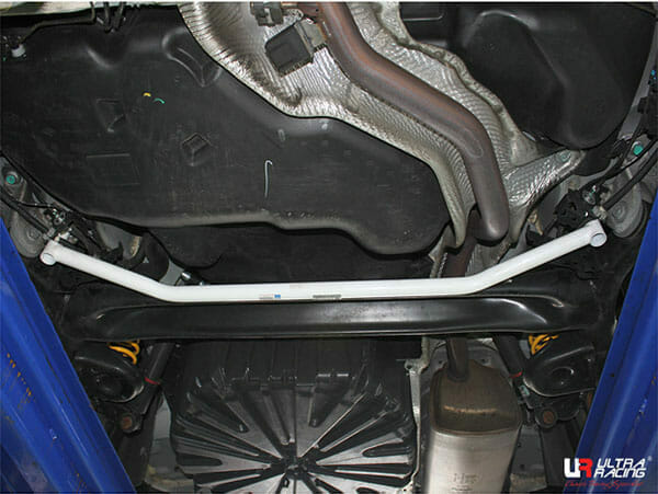 Barra Inferior Trasera Ultra Racing (3618) para Renault Samsung SM6 1.6 2WD 16+