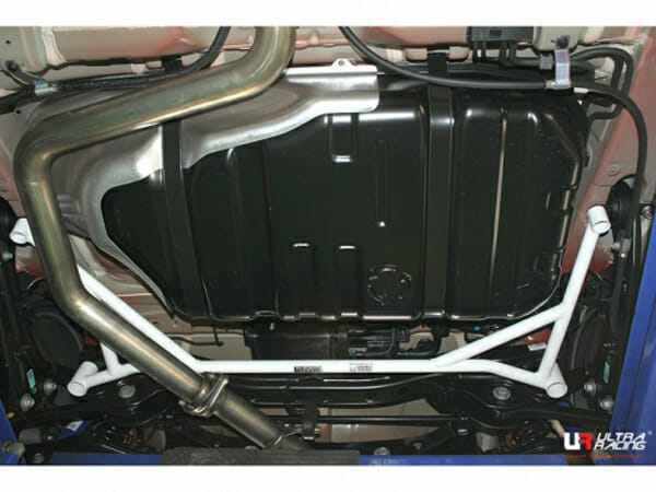 Barra Inferior Trasera Ultra Racing (3628) Hyundai Avante Sport/Elantra 1.6 2WD 16+