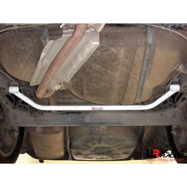 Barra Inferior Trasera Ultra Racing Toyota Corolla 1.8 00-13