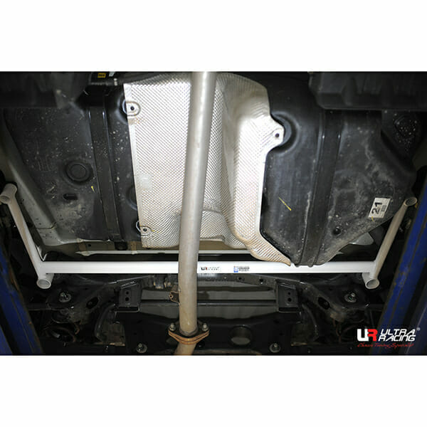 Barra Inferior Trasera Ultra Racing (3238) para Hyundai Tucson (TL) 1.7D/2.0D 2WD 16-21