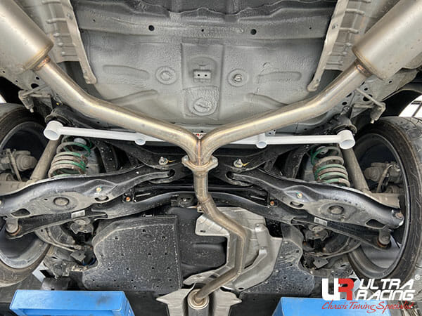 Barra Inferior Trasera Ultra Racing (4059) para Honda Accord (CV1) 1.5T/2.0 2WD 18+