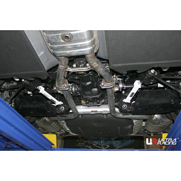 Barra Lateral Inferior Trasera Ultra Racing para Hyundai Genesis (DH) 3.8 V6 15-16 (4WD)