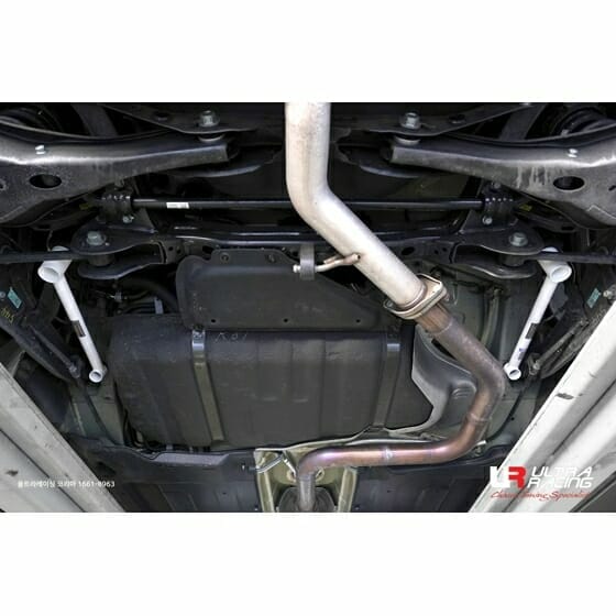Barra Lateral Inferior Trasera Ultra Racing para Hyundai Veloster-N 2.0T 18+ (2WD)