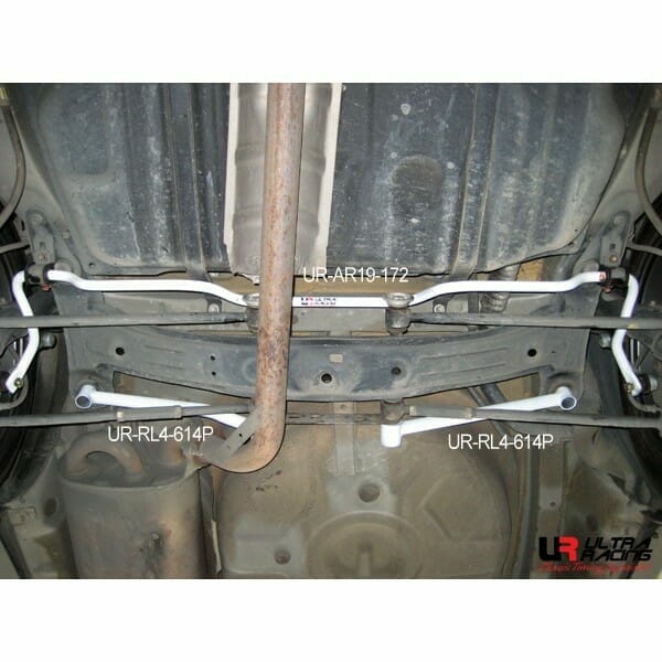 Barra Inferior Trasera (614P) Ultra Racing para Toyota Camry (XV30/ACV36R) 2.2 2WD 02-04