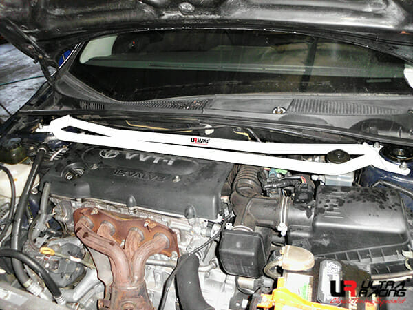 Barra de Torretas Delantera Superior Ultra Racing Scion TC 05-10