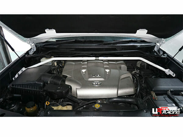 Barra de Torretas Superior Delantera Ultra Racing 3805A para Toyota Land Cruiser J200 4.5D/4.7 V8 4WD 07-21