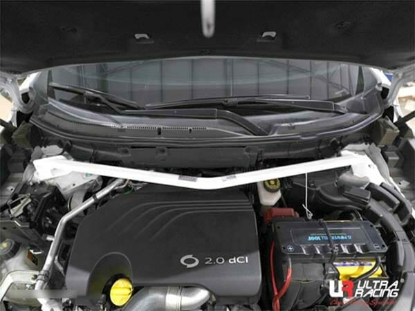 Barra de Torretas Superior Delantera Ultra Racing (4119) para Renault Samsung QM6 (HC) 16+