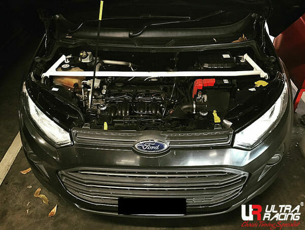 Barra de Torretas Superior Delantera Ultra Racing (3153) para Ford Ecosport 1.5 2WD 12+