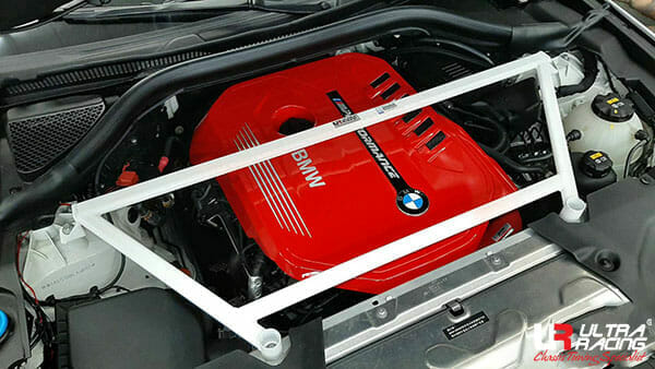 Barra De Torretas Superior Delantera Ultra Racing (4000) Para BMW G02 (X4) 3.0T 4WD 18+