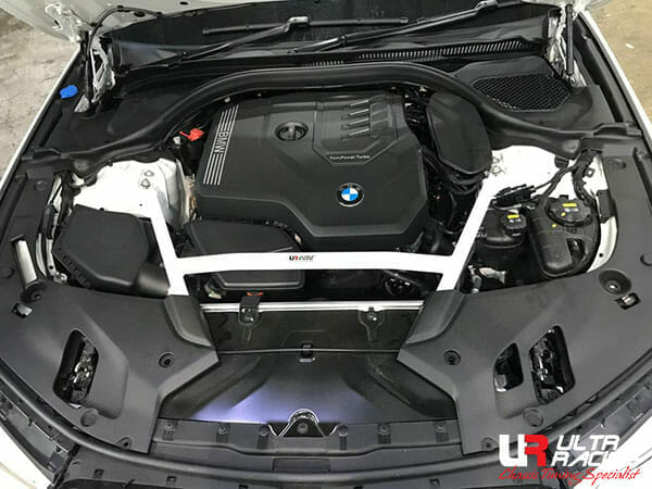 Barra de Torretas Superior Delantera (4046) Ultra Racing para BMW
