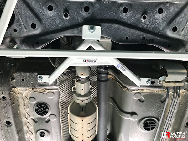 Refuerzo Inferior Central (3386) Ultra Racing para Mitsubishi ASX 2.0 2WD/4WD 13+