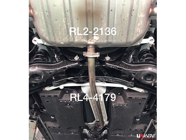 Barra Inferior Trasera Ultra Racing (4179) para Mazda CX-8 (KG) 2.5 2WD 17+