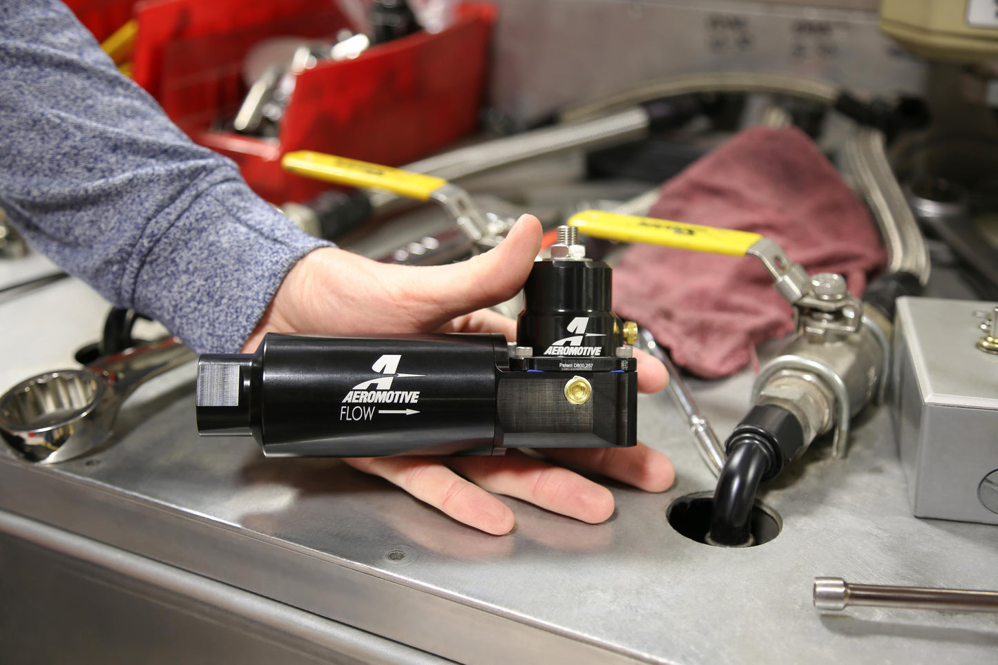 Filtro de Combustible Regulador Aeromotive ARE 13146 - Imagen 3