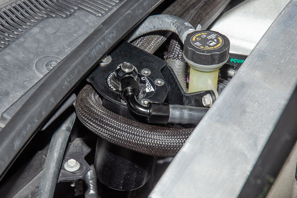 Kit Catch Can PCV Fluid Lock Radium Engineering Cadillac CTS-V - Imagen 4