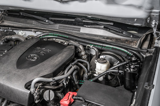 Kit Dual Catch Can para Toyota Tacoma 05-23 Fluid Lock Radium Engineering