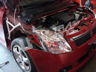 Soportes de Aleta Ultra Racing para Suzuki Swift 05-09