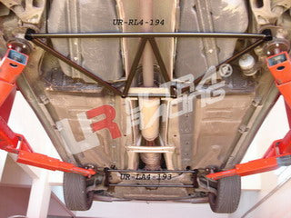 Barra Refuerzo Inferior Delantera Ultra Racing para Volvo S60/S80/V70