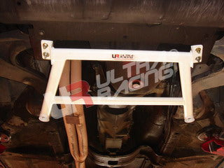 Barra Refuerzo Inferior Delantera Ultra Racing para Volvo 240