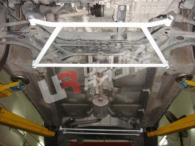 Barra Refuerzo Inferior Delantera Ultra Racing Mitsubishi Colt 05+ 3/5P