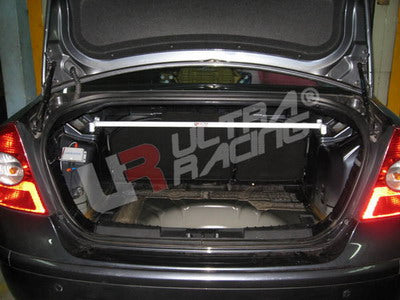 Barra de Torretas Trasera Superior Ajustable Ultra Racing para Ford Focus MK2 1.6