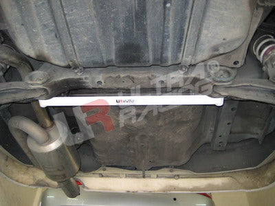 Barra Inferior Trasera 635 Ultra Racing para Honda Integra 94-01 DC2