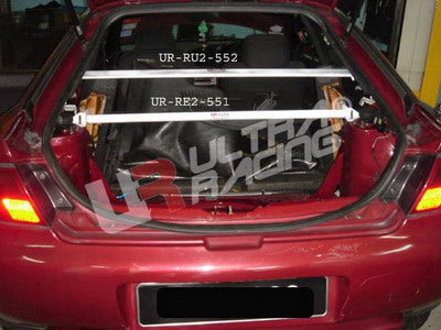 Barra Trasera de Refuerzo Pilar C Ultra Racing para Mazda 323F BA 94-98