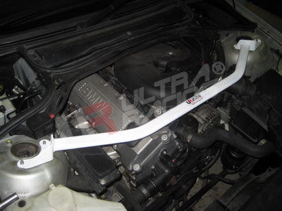 Barra de Torretas Superior Delantera Ultra Racing para BMW Serie 3 E46 318 1.9 99-01