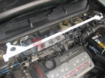 Barra de Torretas Delantera Superior Ultra Racing para Alfa Romeo 146