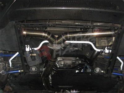 Barra Estabilizadora Trasera 18mm Ultra Racing para Nissan Skyline GTR R35