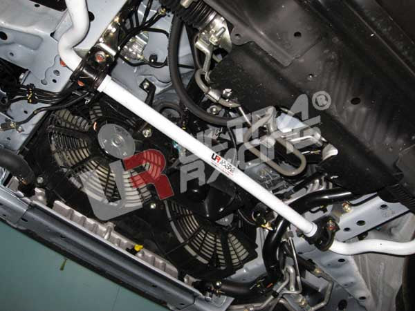 Barra Estabilizadora Delantera Ultra Racing 32mm Para Toyota Hiace/H200 04+