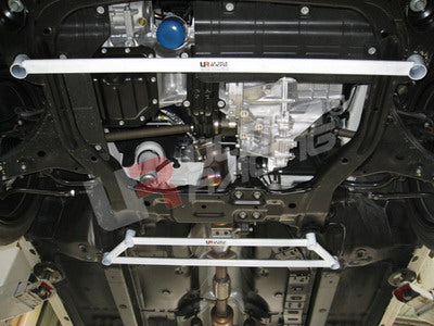 Barra Inferior Delantera 757 Ultra Racing Kia Forte/Ceed/Koup 06-11