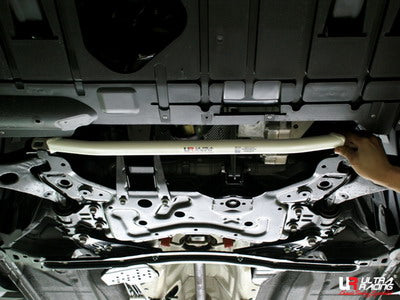 Barra Inferior Delantera Ultra Racing 994 para Mazda 3 BK/BL 04-12