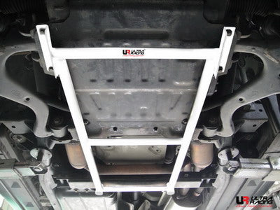 Barra de Refuerzo Delantera Ultra Racing Landrover Range Rover Sport 4.4 V8 05+