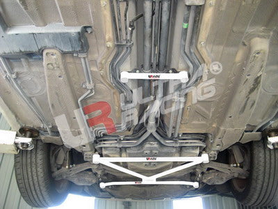 Refuerzo Inferior Central Ultra Racing para Porsche Boxster (986)