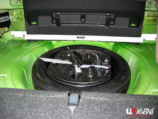 Barra de Torretas Trasera Superior Ultra Racing para VW Scirocco 08+
