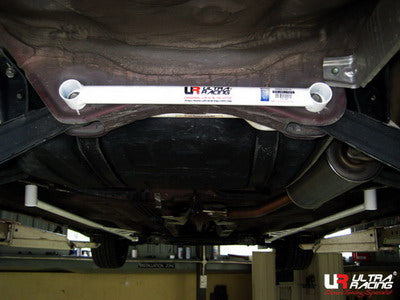 Barra Inferior Trasera Ultra Racing para Honda Civic FD 06+ Hybrid / FB 12+